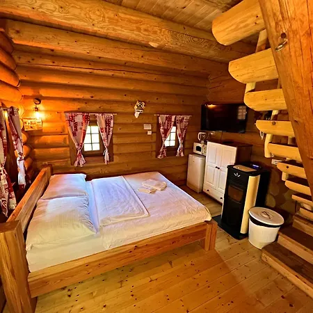 Koliba Pacho - Zrub Zuzka Prievidza